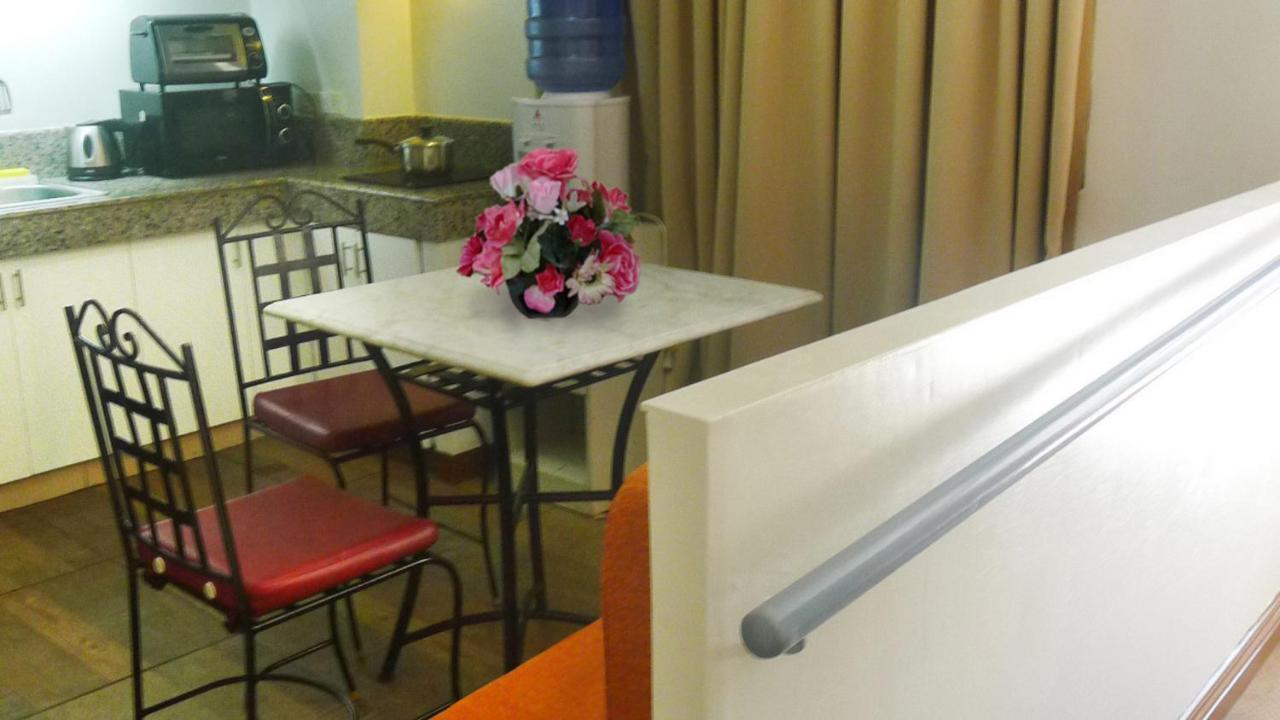 1775 Adriatico Suites Manila Dış mekan fotoğraf
